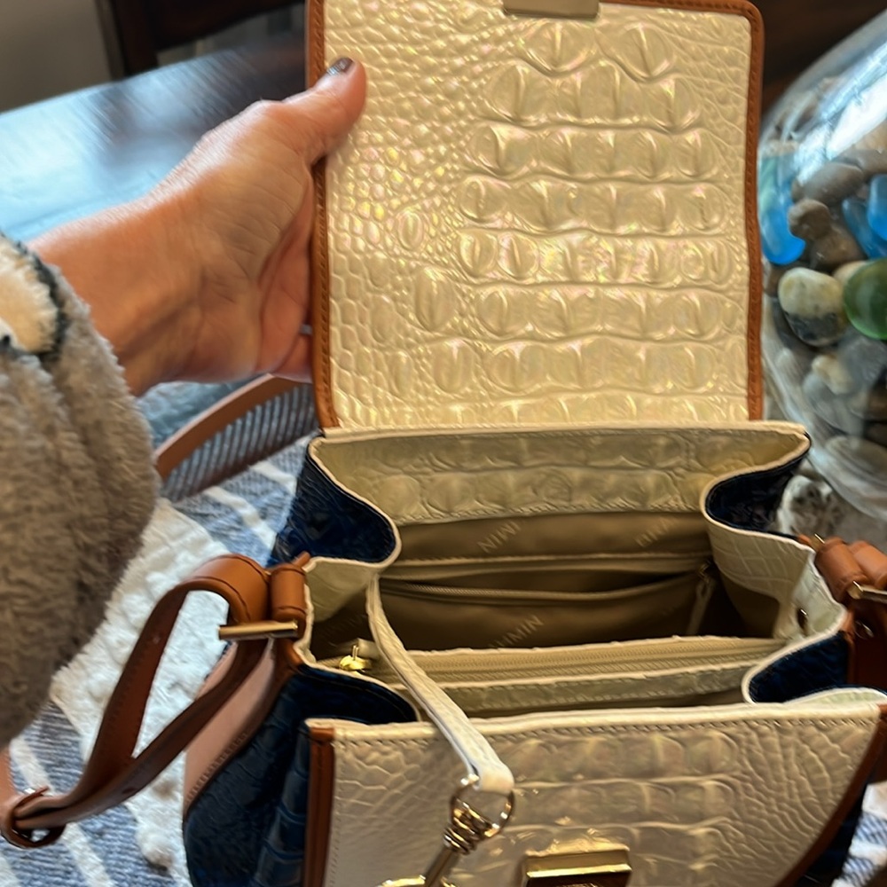 NWOT Brahmin bag - Picture 3 of 8